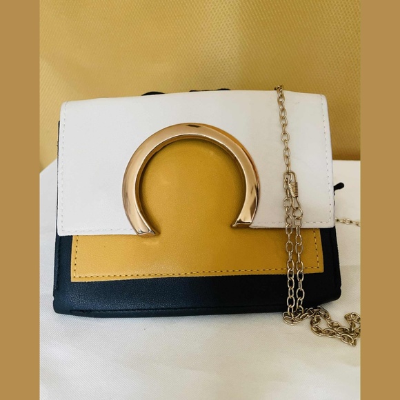 Colorblock Crossbody Clutch – Gold Hardware Chain Strap Purse Bag - Picture 1 of 5